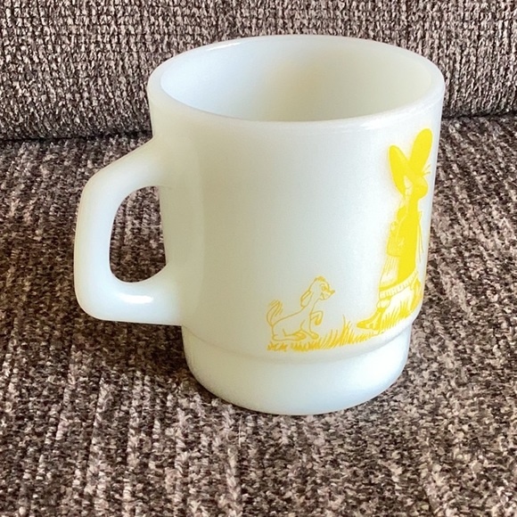 Termocrisa yellow Hobby Lobby milk glass mug - Picture 3 of 6